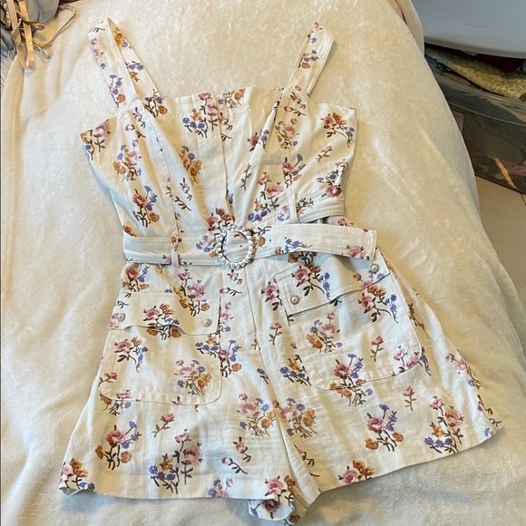 House of Harlow 1960 Pants - House of Harlow 1960 Floral Belted Romper